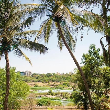 Urban Nomads Pune Riverside Colive Cowork Albergue Exterior foto